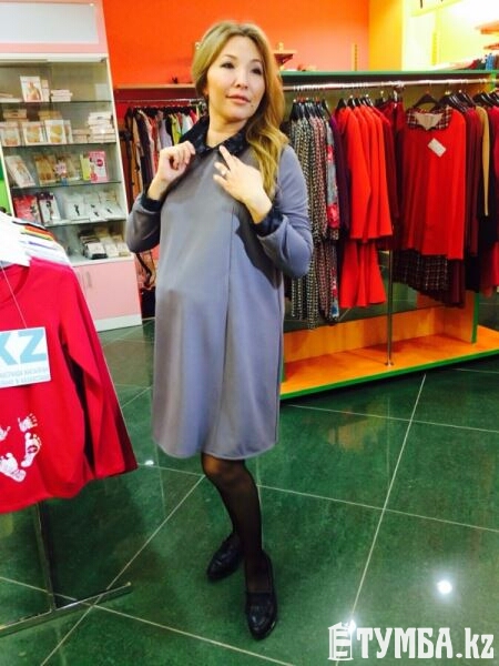 Көліктегі жалаңаш әйелдер